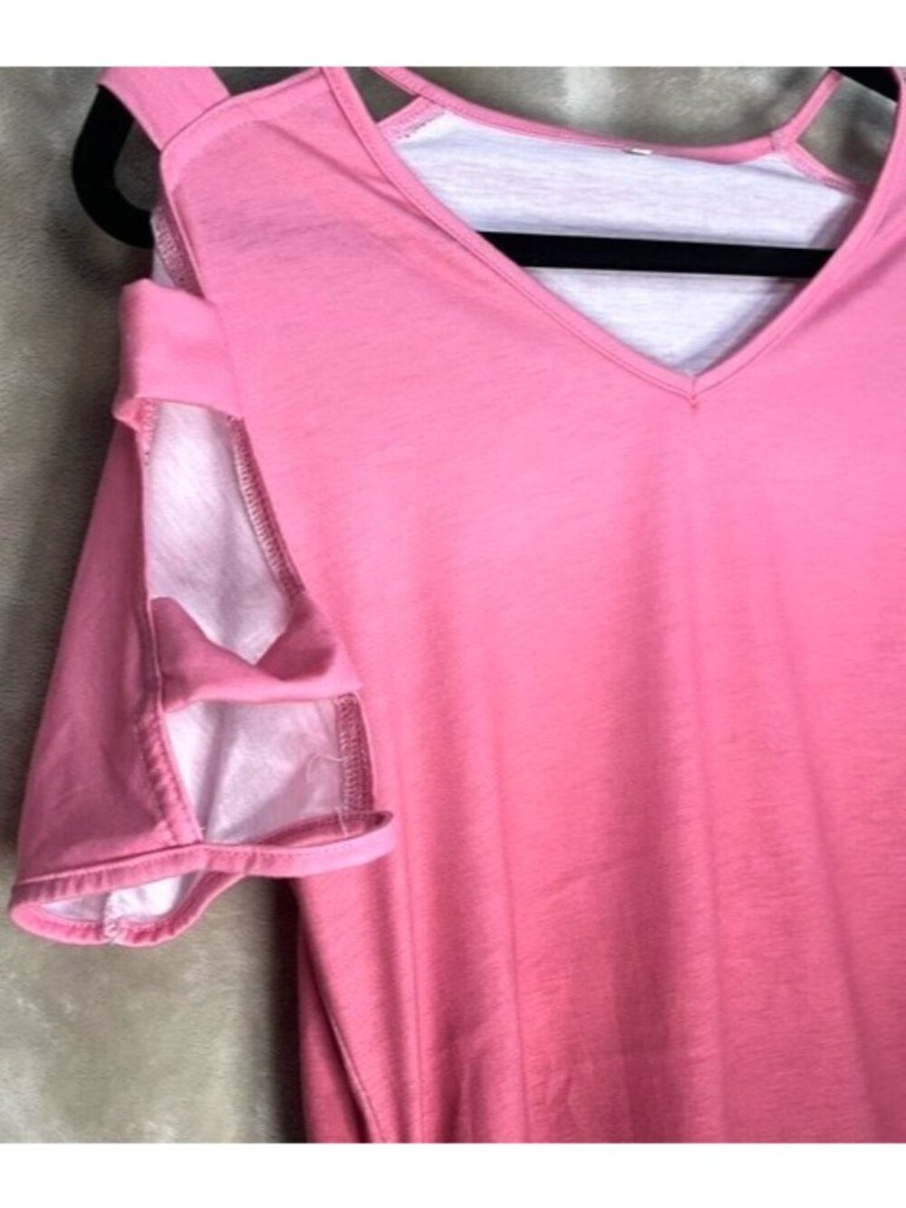 Women's V-Neck Pink Cutout Shoulder Shirt Ruched Side Seam Mauve Rose Tunic - Picture 10 of 16